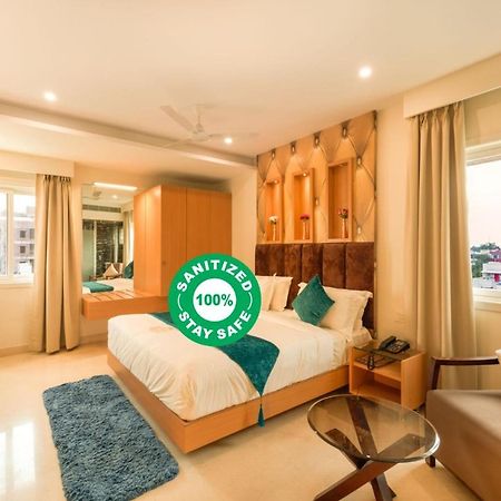 Kvr Capitol Suites Vijayawāda Eksteriør bilde