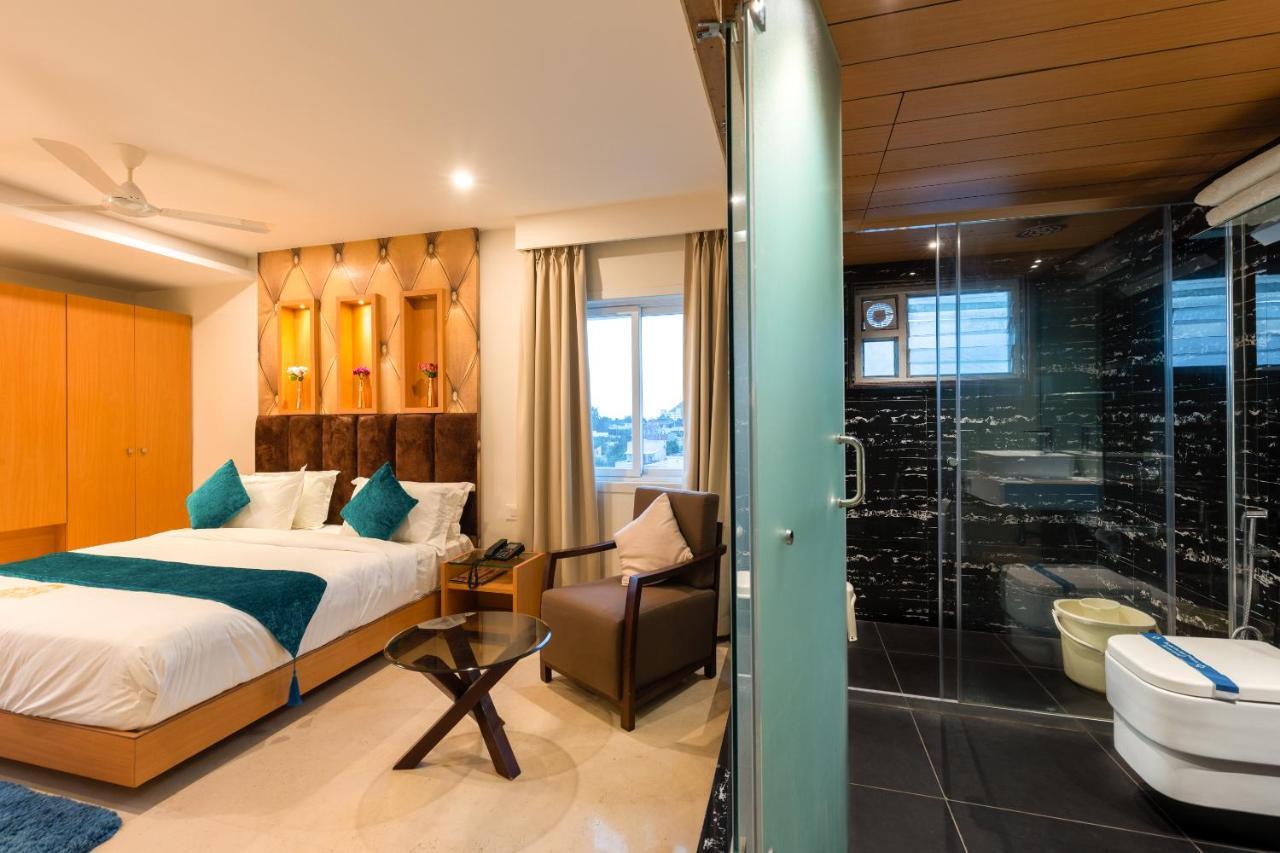 Kvr Capitol Suites Vijayawāda Eksteriør bilde