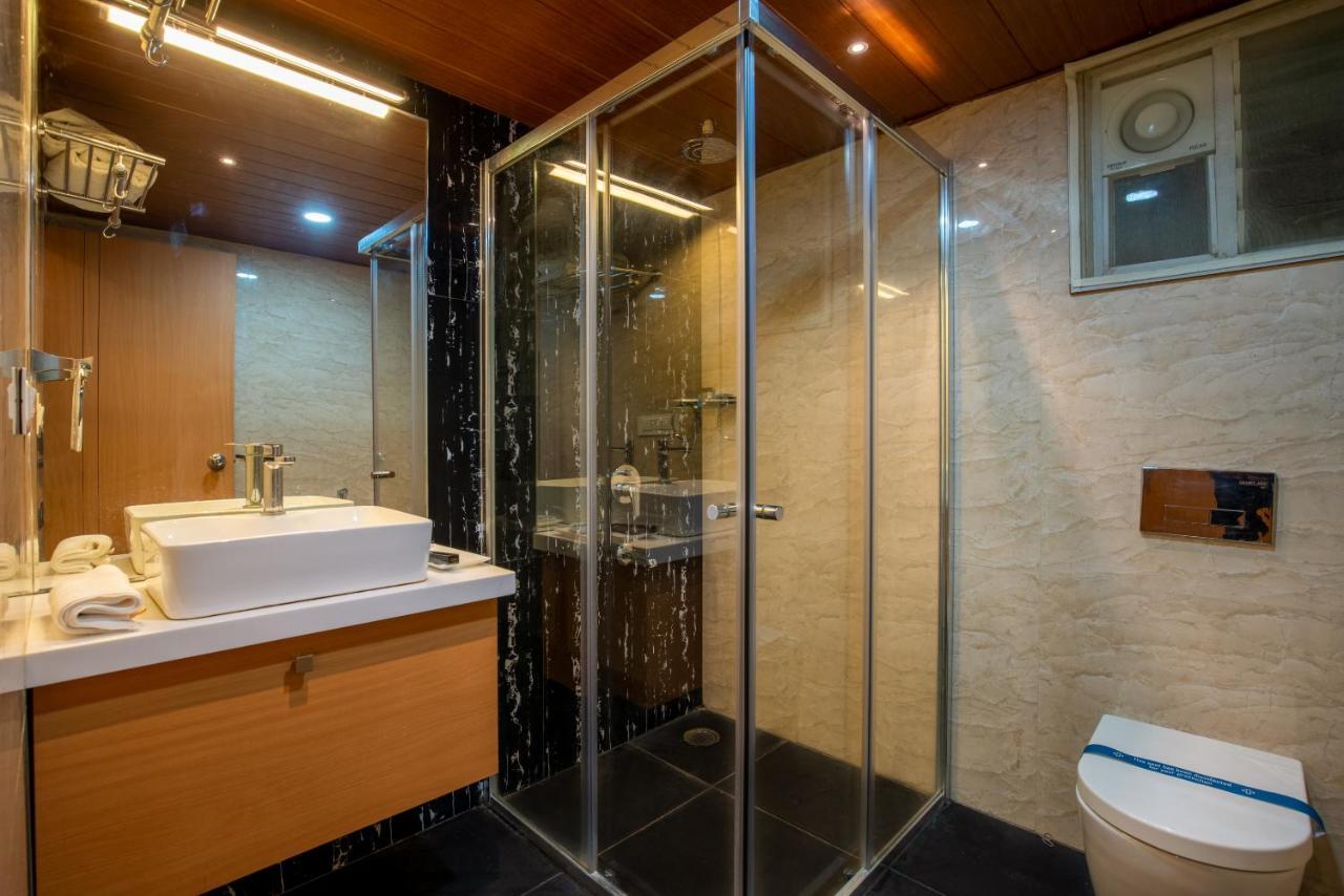 Kvr Capitol Suites Vijayawāda Eksteriør bilde